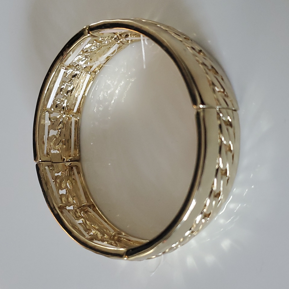 Boutique Gold Tone Stretchy Fashion Bracelet